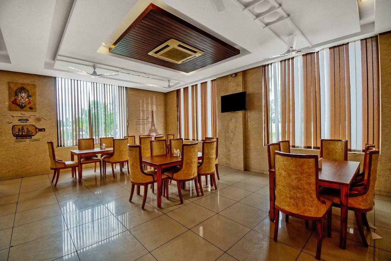 Capital O 40833 Maharaja Hotel & Restaurant Kashipur Exteriér fotografie