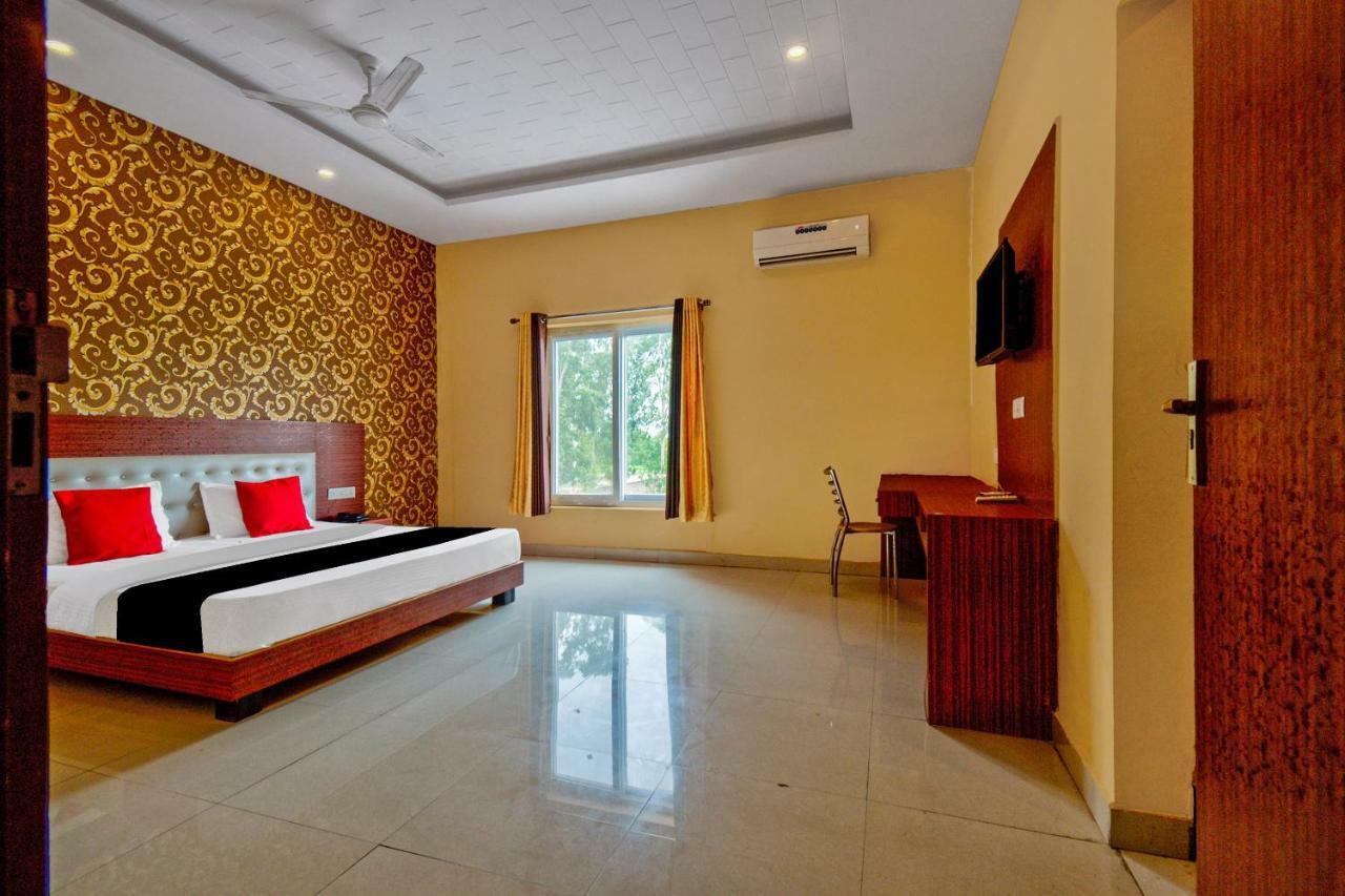 Capital O 40833 Maharaja Hotel & Restaurant Kashipur Exteriér fotografie